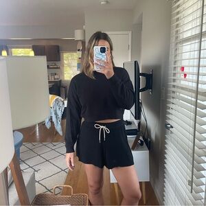 Mate the Label thermal shorts and cropped crewneck